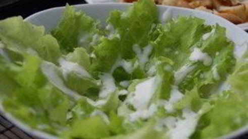 цезарь с курицей и сухариками