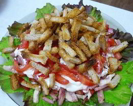 Салат Вкусный с сухариками