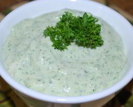 Чесночный соус с зеленью