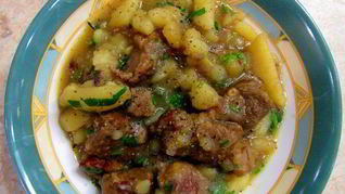 Мясной соус с картошкой