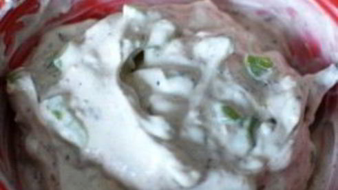 соус из йогурта и огурцов