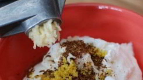 соус из йогурта и огурцов