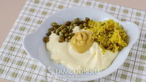 соус с солеными огурцами