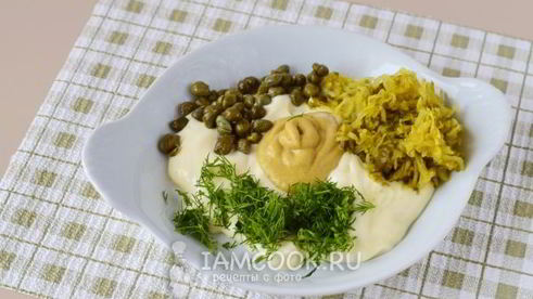 соус с солеными огурцами