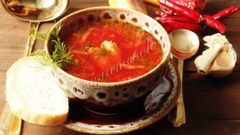 борщ на бульоне из свиных ребрышек