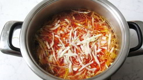 борщ на бульоне из свиных ребрышек