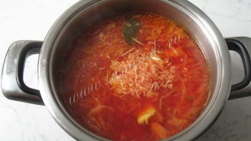 борщ на бульоне из свиных ребрышек