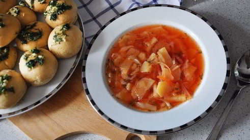 борщ на говяжьем бульоне