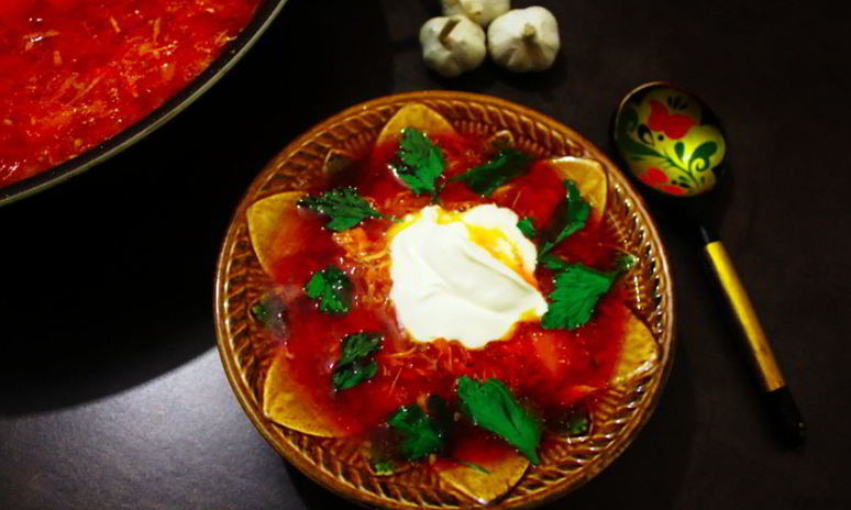 Рецепт борща на курином бульоне и сале