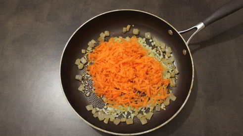 борщ на курином бульоне и сале