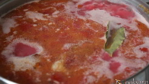 борщ со сметаной на курином бульоне