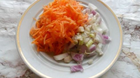 борщ со свекольной ботвой