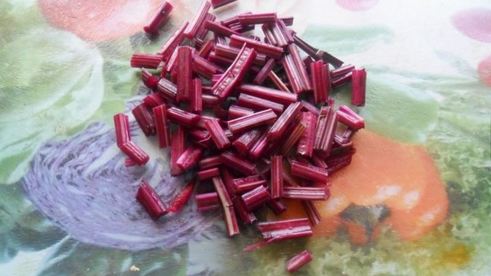 борщ со свекольной ботвой