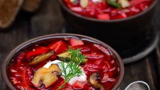 Холодный борщ с грибами