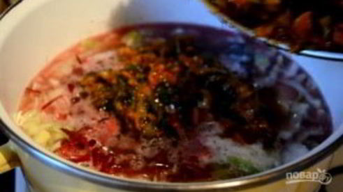 красный борщ