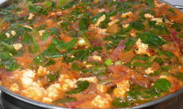 Рецепт летнего зеленого борща со шпинатом