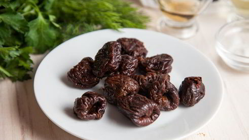 постный борщ с черносливом