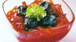 Вегетарианский борщ с черносливом