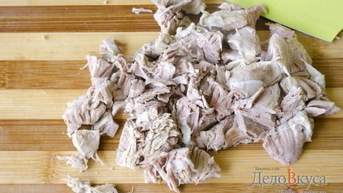 зеленый борщ со щавелем и крапивой