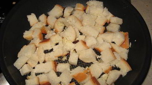 куриный бульон с сухариками по-быстренькому