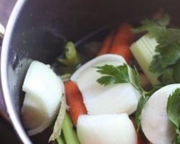 Прозрачный куриный бульон