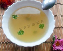 Прозрачный рыбный бульон