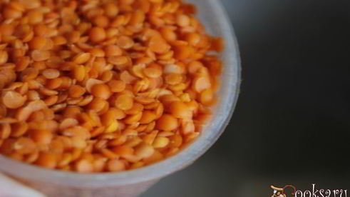 пряный чечевичный суп на курином бульоне