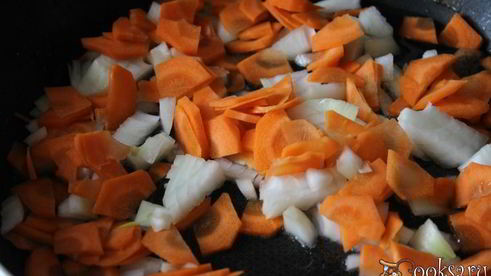 суп с шампиньонами и фарфалле на курином бульоне