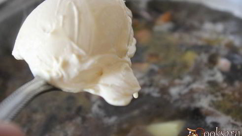 суп с шампиньонами и фарфалле на курином бульоне