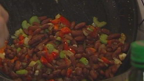 фасолевый суп с перцем и кукурузой