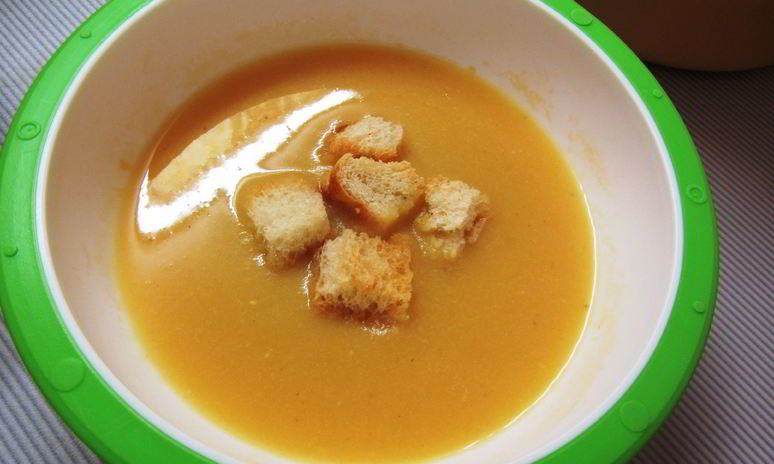 Рецепт горохового крема-супа с чесночными гренками