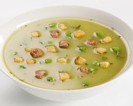 Гороховый суп с беконом и сухариками