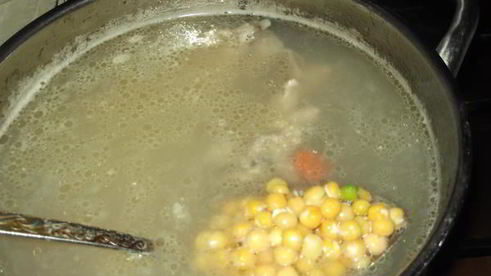 гороховый суп с грецким орехом