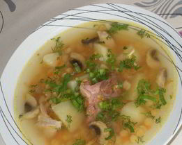 Гороховый суп с грибами