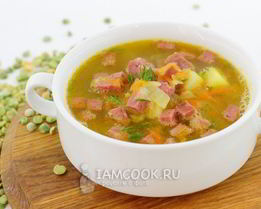Гороховый суп с копченой колбасой