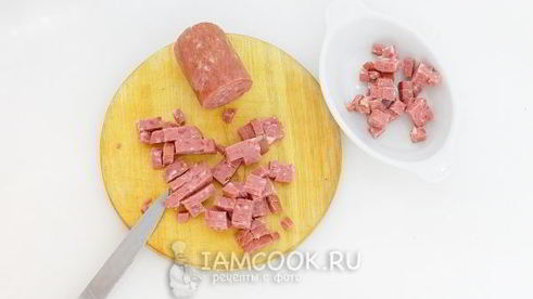 гороховый суп с копченой колбасой