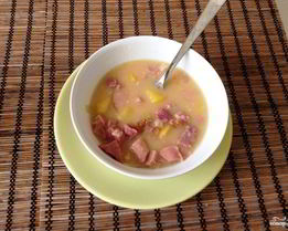 Гороховый суп с копченой рулькой