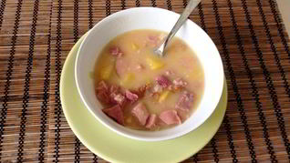 Гороховый суп с копченой рулькой