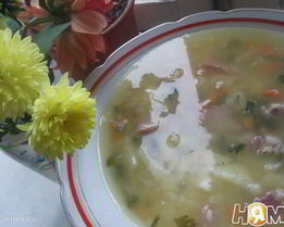 Гороховый суп с копчеными свиными хрящиками