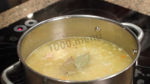 густой гороховый суп с мясом