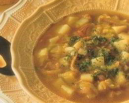 Картофельный суп с луком и морковью