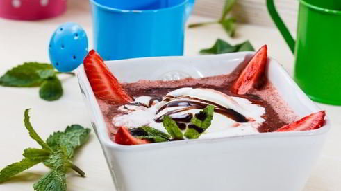 клубничный суп с мороженым