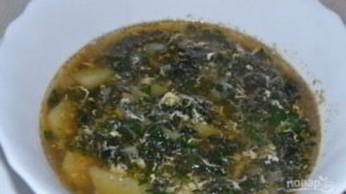 крапивный суп с яйцом