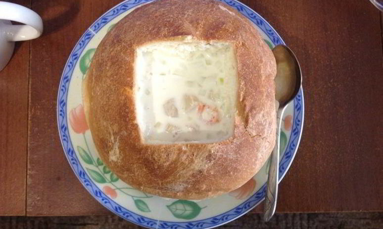 Рецепт крема-супа из морепродуктов в хлебе