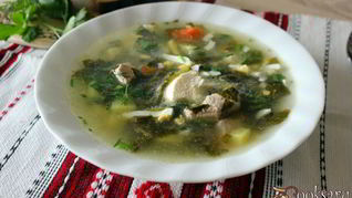 Мясной суп со щавелем, яйцом и зеленью в мультиварке