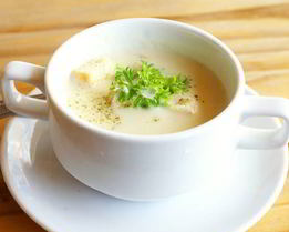 Нежный суп из консервированной спаржи