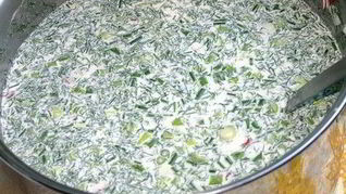 Окрошка на курином бульоне