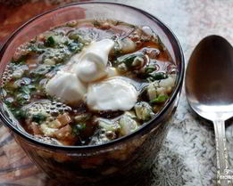 Окрошка на квасе с колбасой