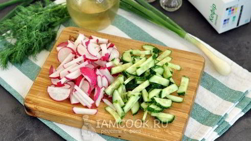 окрошка с куриной грудкой