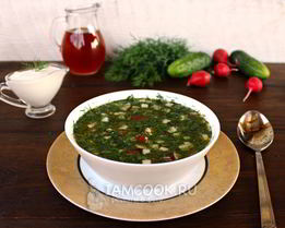 Окрошка с курицей на квасе